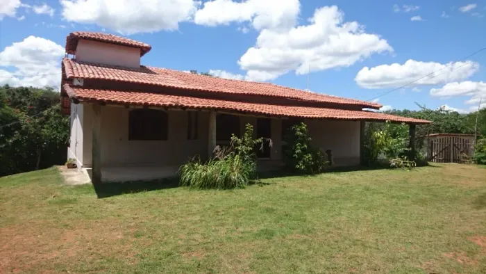 Sitio 25 mil metros, com casa dois pavimentos, piscina, córrego nos fundos, Jaboticatubas.