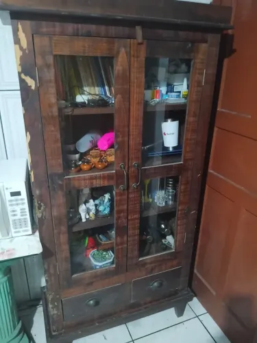 Armário rústico de madeira com vidro 1,72 por 80cm