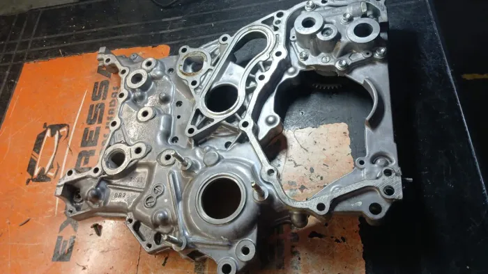 Tampa Frontal Motor Bomba Óleo Toyota Hilux Diesel 2.8 2016 A 2024 Original 