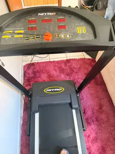 Vendo esteira semi nova