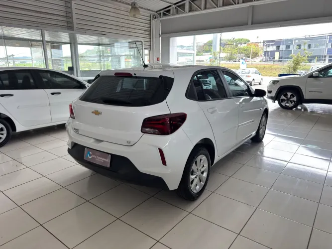 Chevrolet Onix Hatch LT 1.0 12V Flex Mec. 4P 2023