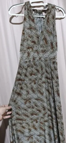 2 vestidos por 60$