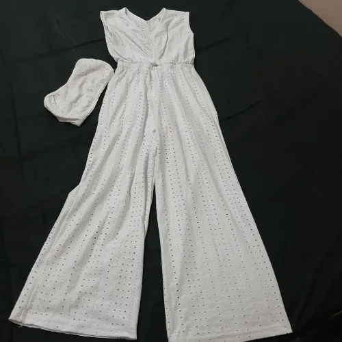 Macacão infantil veste 14anos
