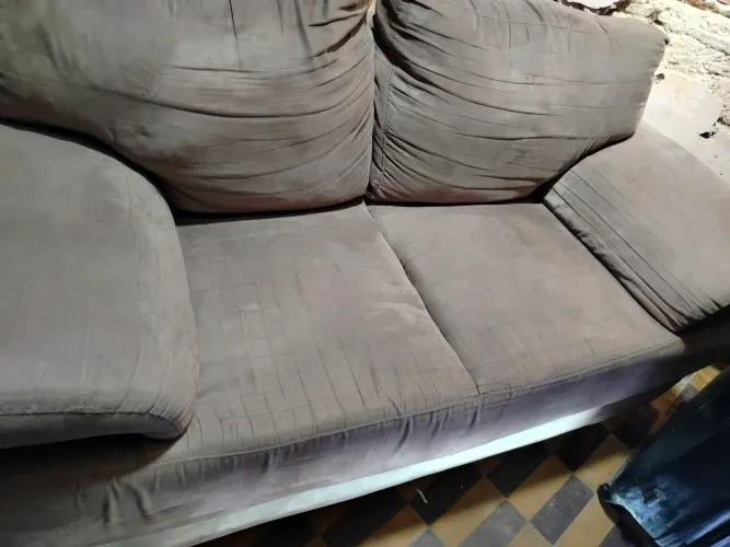 Vendo sofá 2 lugares. Em perfeito estado