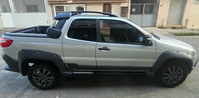 Fiat Strada Adventure1.8/ 1.8 Locker Flex CD 2015