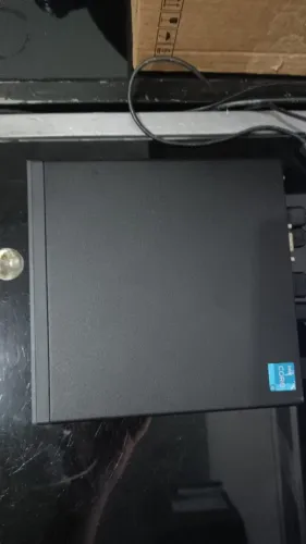 Mini PC Lenovo i3 12ª 8GB SSD 256gb Win11 Pro Wi-fi E Bluetooth R$2000,00