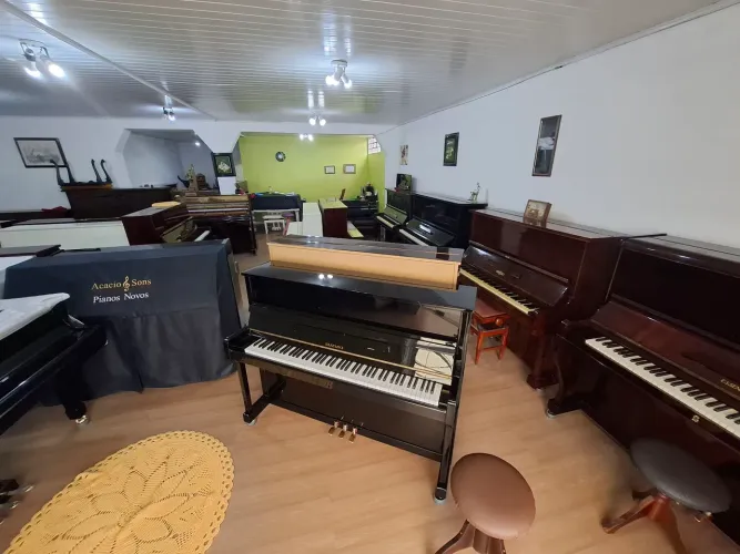 Locação Mensal de Pianos Acústicos