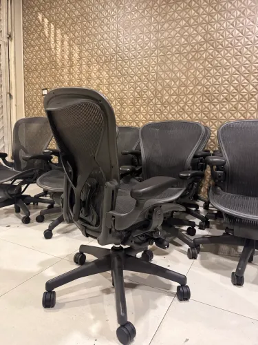 Cadeira herman miller aeronB classica completa