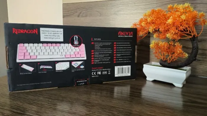 Teclado Gamer Mecânico Redragon Anivia, RGB, Switch Blue, White/pink