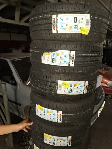 Pneus novos 185/40/17 só 419.99