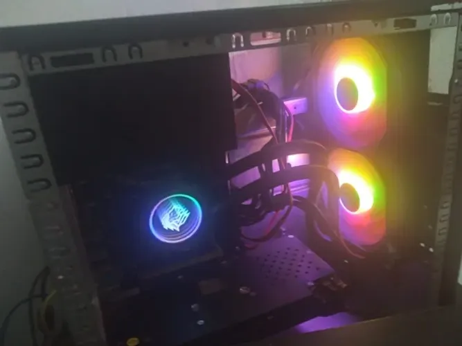PC GAMER i7 7700 + Placa de vídeo rx 570 4GB