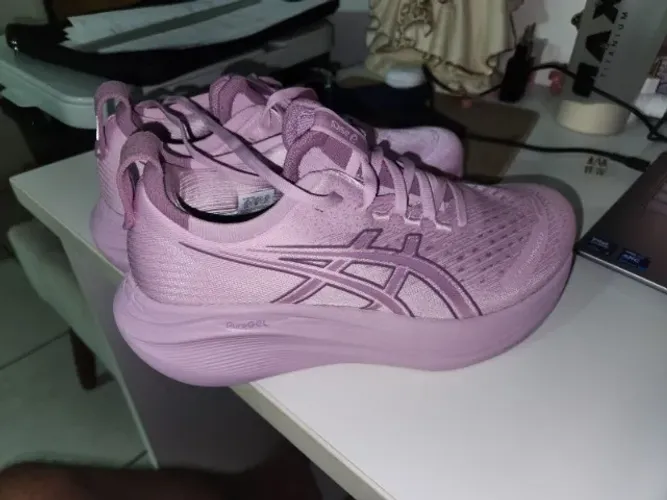 Tênis Asics Gel-Nimbus 27 - Feminino - Tamanho 35 - NOVO (Na Caixa)