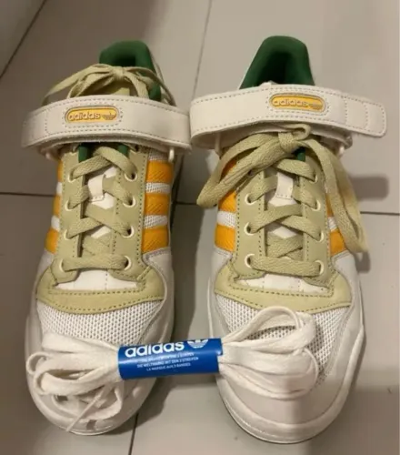Tênis Adidas 