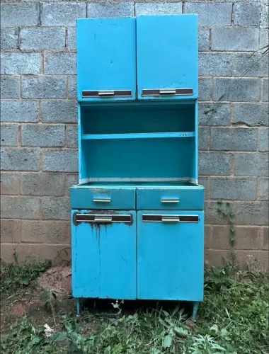 Armário antigo de aço anos 60