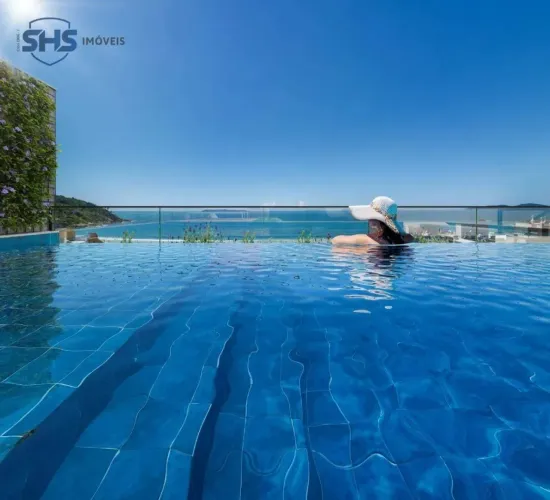 Casa com 4 dormitórios à suítes, 368 m² - Quatro Ilhas - Bombinhas/SC