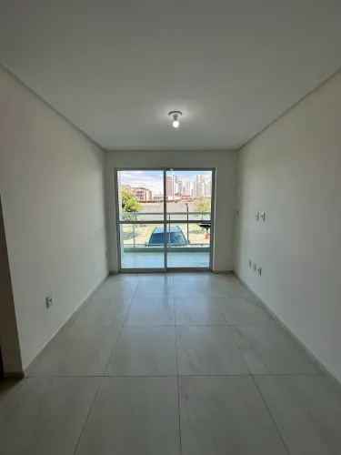 ALUGA-SE APARTAMENTO NO ALTIPLANO