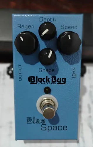 Pedal Black bug BLUE space