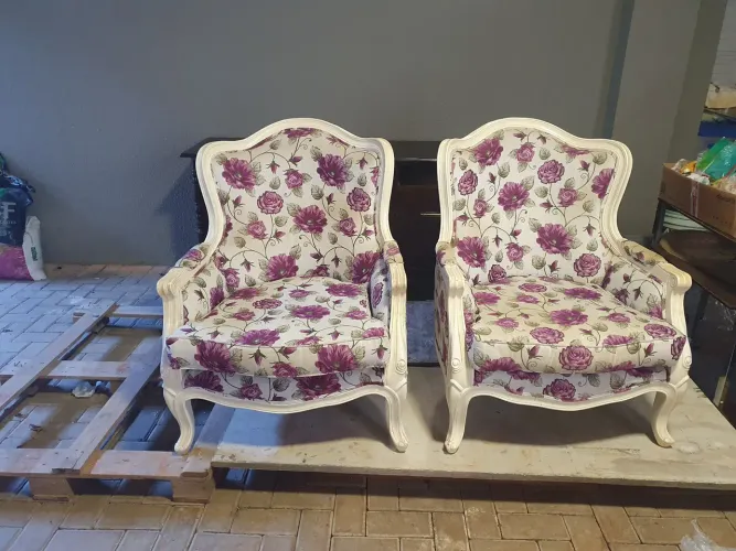 Poltronas clássica floridas