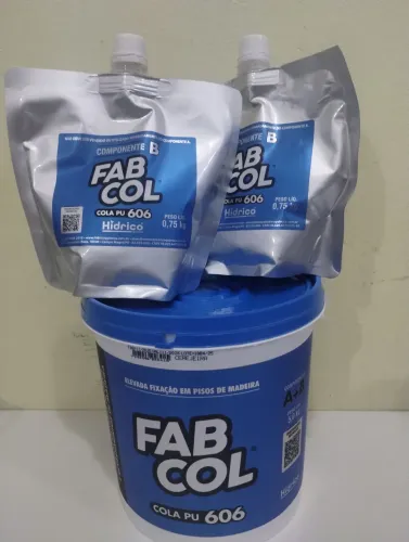 Balde 5 kg cola Pu 606 para piso de madeira + 2 sachês de componente B cola Pu 750g 