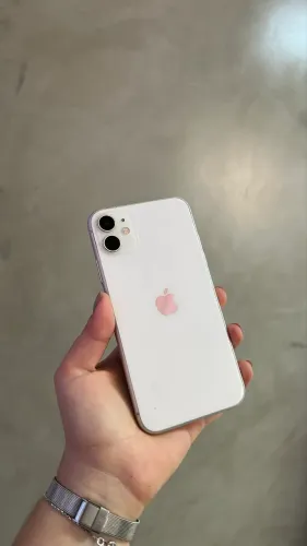 iPhone 11 64GB 100%