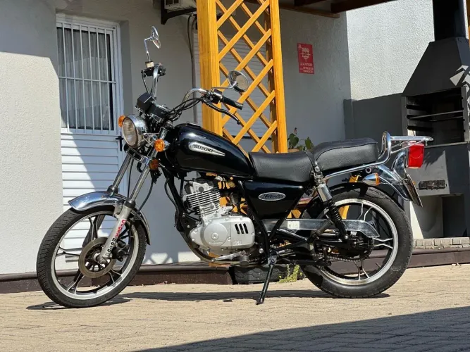 Suzuki Intruder 125 2008
