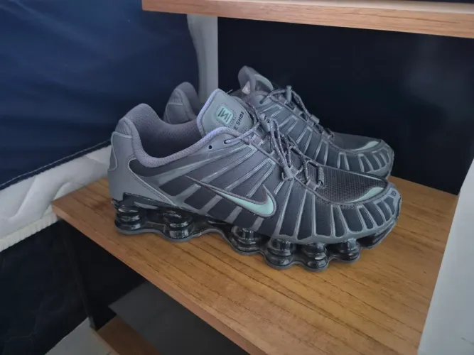 Nike shox 12 mola tamanho 40