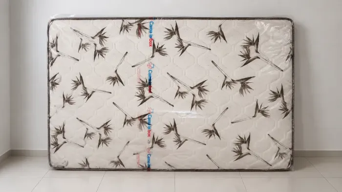 COLCHÃO QUEEN 1,58 x 1,98 x 25cm - SUPER NOVO - SEM MANCHAS OU DEFORMAÇÕES