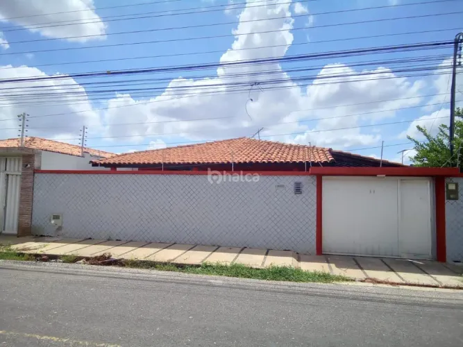Casa Residencial para aluguel, no bairro Acarape, Teresina/PI