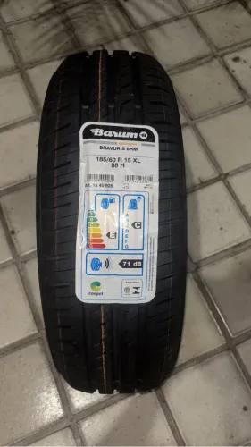 Pneu 185/60 R 15