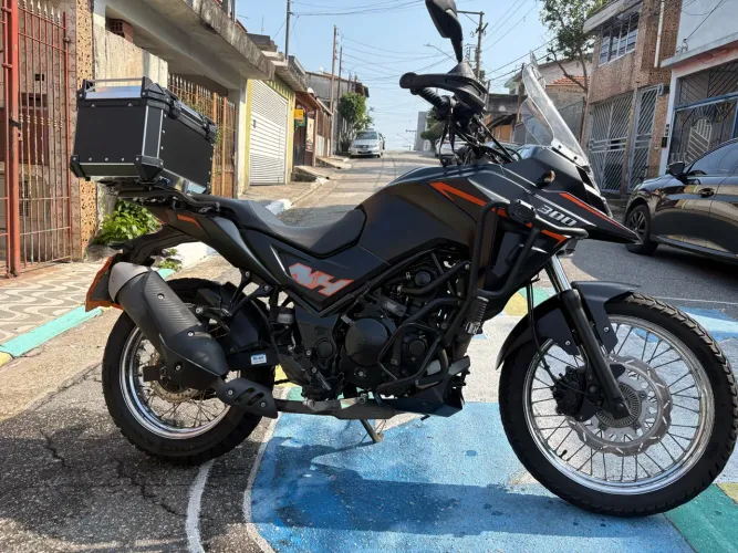 NH 300 2024 Moto Excelente