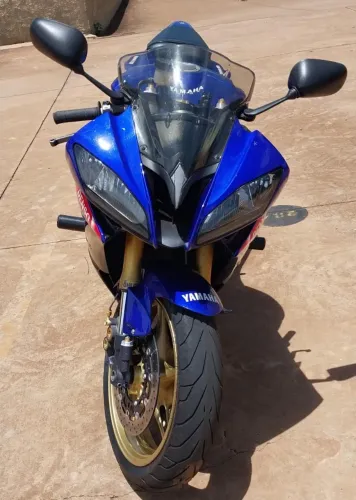 Moto Yamaha R6 600 cc - Furacão
