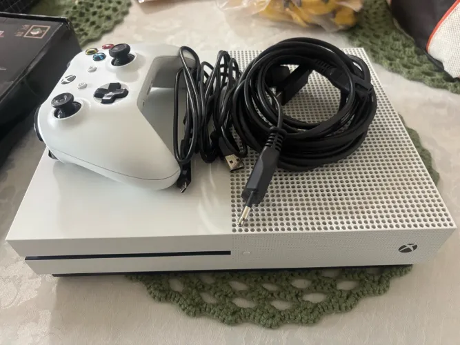 Xbox One S