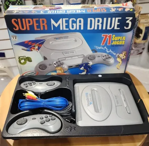Super Mega Drive 3 na Caixa