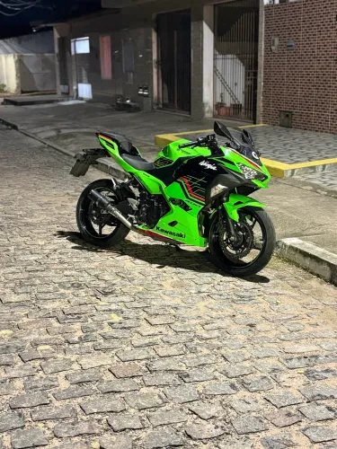 Kawasaki Ninja 400 KRT
