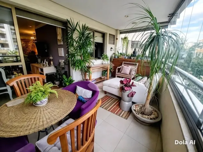Belíssimo apartamento de frente, com sol da manhã, 4 quartos, sendo 3 suítes, 2 delas cana