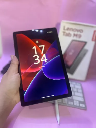 Tablet Lenovo M9 + caneta touch + teclado