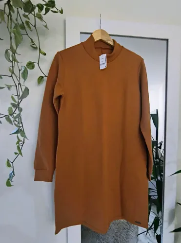 Desapego - Roupa nova com etiqueta. Vestido tipo moletom de manga estiloso pra dias frio.
