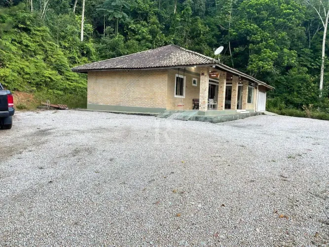 Sítio a venda no Timbé, com 4 dormitórios sendo 3 suites, Timbé, Tijucas, SC