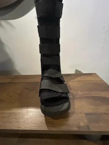 Vendo botinha ortopédica