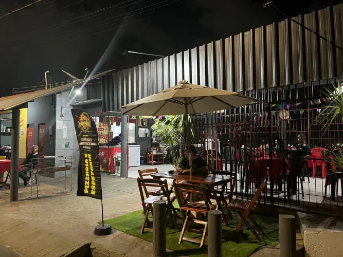 passa-se um ponto comercial na avenida Zequinha Freire