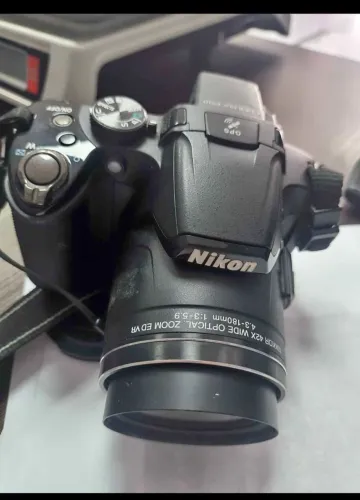 CAMERA NIKON D3000 + lente