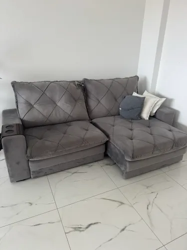 Excelente sofá grande bem conservado 