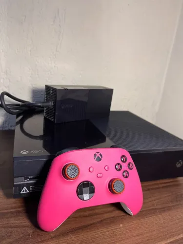 Xbox One Fat console mais fonte e controle