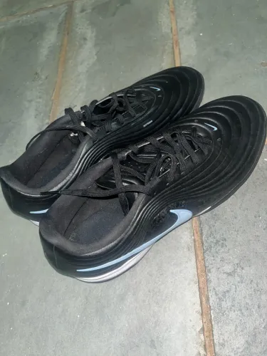 Chuteira Society Nike Tiempo Maestro