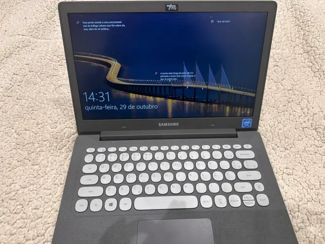 Vendo notebook Samsung, modelo NP530XBB-AD1BR.