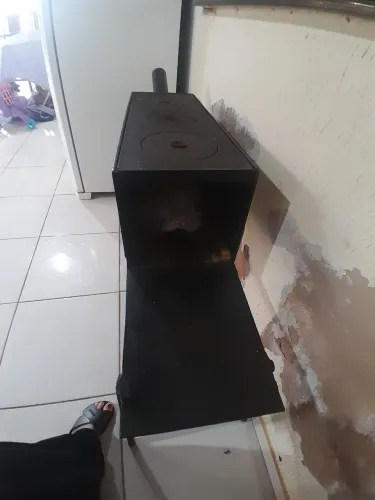 Fogão de ferro Aleia. 