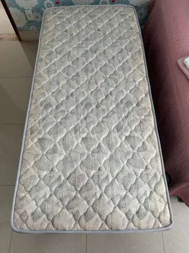 Cama de solteiro com colchão acoplado poli Castor