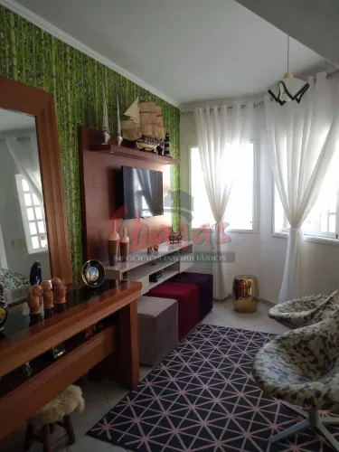 VENDE-SE | CASA EM CONDOMÍNIO | MARTIM DE SÁ.