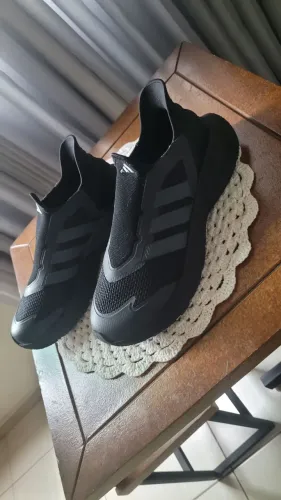 Tênis adidas