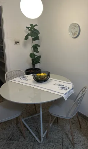 Vendo mesa + 4 cadeiras em Londrina 